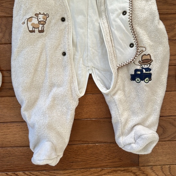 ❄️ LITTLE ME Snowsuit with mittens hood offwhite baby size 3 months LIKE NEW - Picture 6 of 14